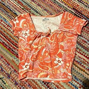 Hollister Women's Orange and Pink Swirl Tee
